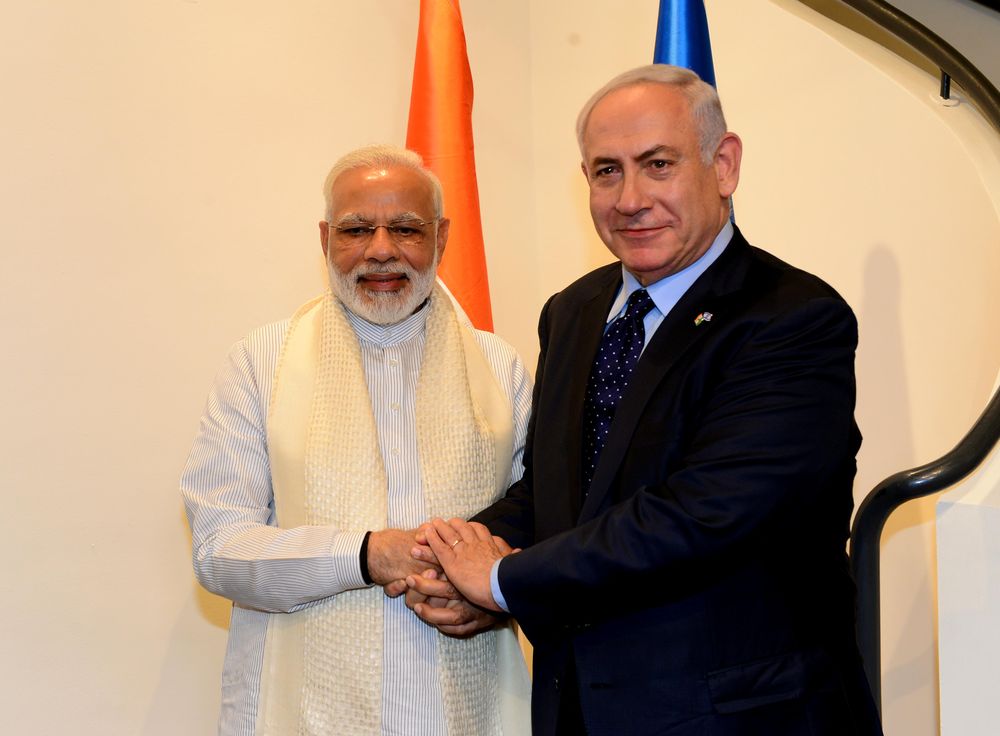 Indian Prime Minister Narendra Modi shakes hands with Israeli Prime Minister Benjamin Netanyahu during the former's visit to Israel. July 4, 2017.