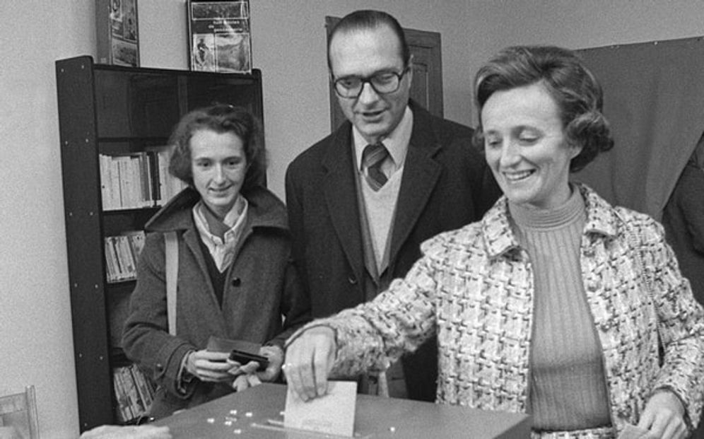 AFP Jacques, Bernadette et Laurence Chirac, en novembre 1976.
