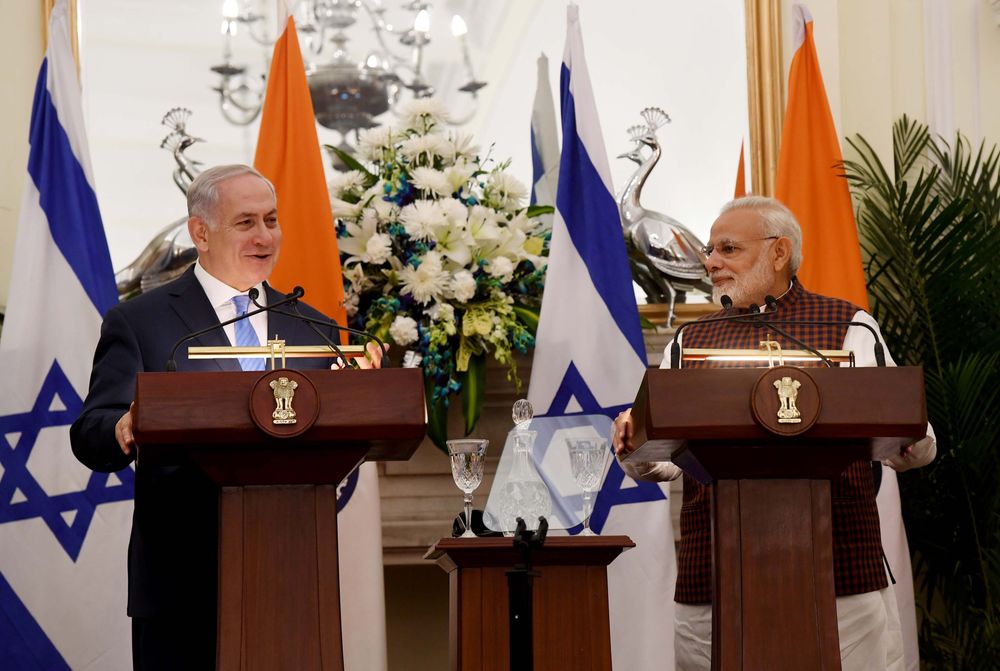 Israeli Prime Minister Banjamin Netanyahu and Indian Prime Minister Narendra Modi deliver joint statements after meeting in New DDelhi, January 15, 2018