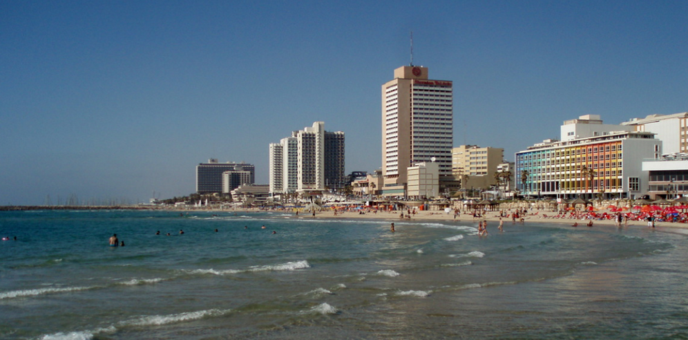 La plage de Tel-Aviv (Israël)