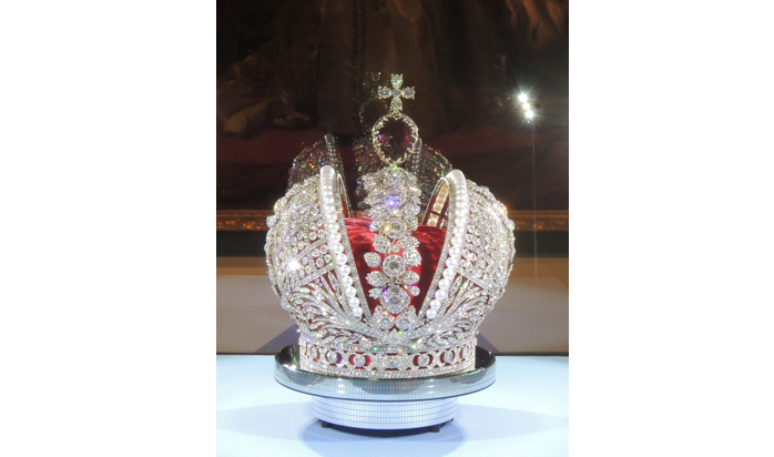 Catherine II Steals Show At Israeli Diamond Fair - I24NEWS