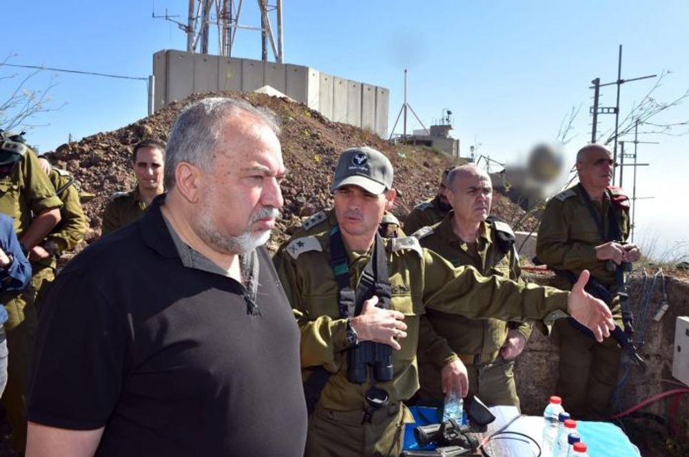 Le ministre israélien de la Défense, Avigdor Lieberman, lors d'un déplacement dans le Golan