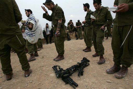 Temps de prière allongé, assouplissements pour le shabbat : Tsahal révise son cadre religieux