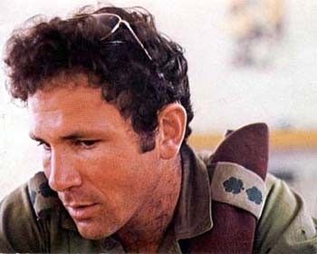 Yonathan Netanyahou commandant de l'unité Sayeret Matkal tué lors de l'opération Entebbe
