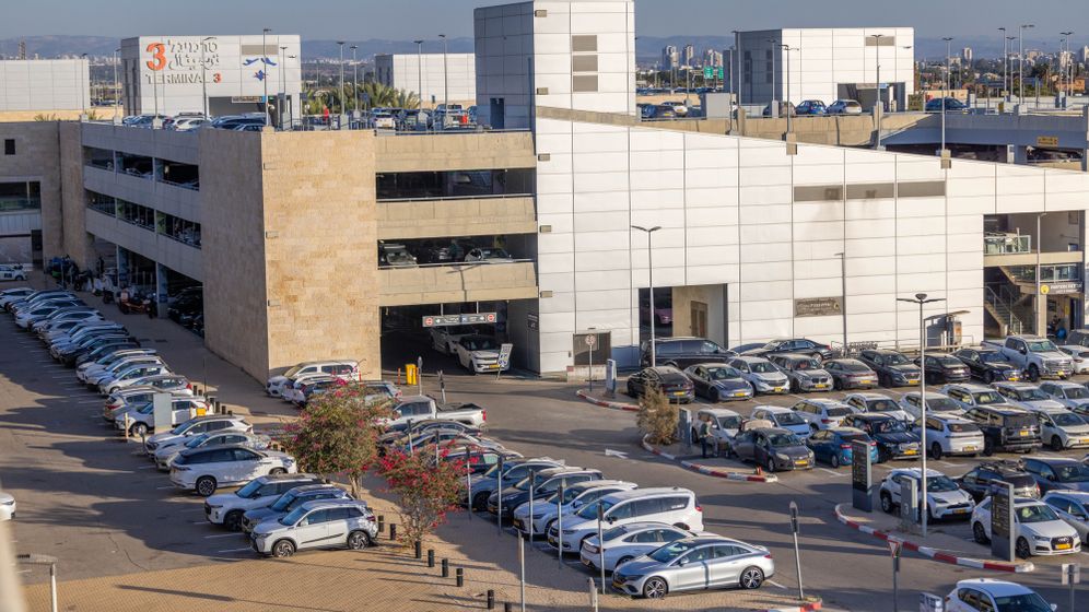 יוסי אלוני/פלאש 90 חניון מלא בנתב"ג, 27.09.26