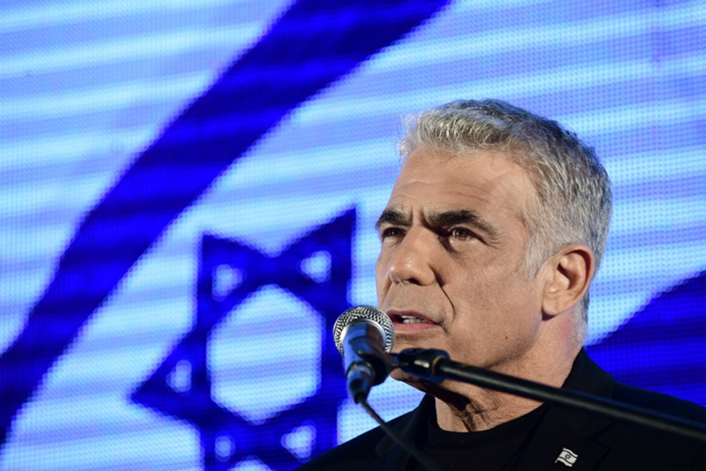 Яир лапид. Яир Лапид израильский журналист. Премьер министр Израиля. Яир Лапид фото.