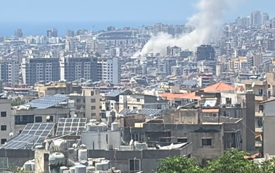 Israël frappe la Dahiyeh de Beyrouth après une attaque de drones du Hezbollah