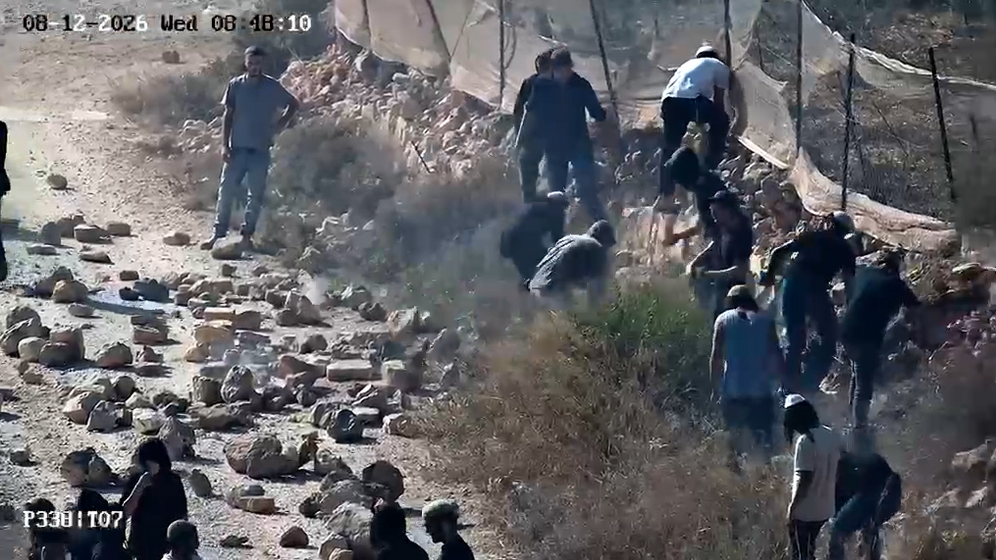 עשרות ישראלים חוסמים צירים באזור המאחז הישראלי בקוסרה, הבוקר