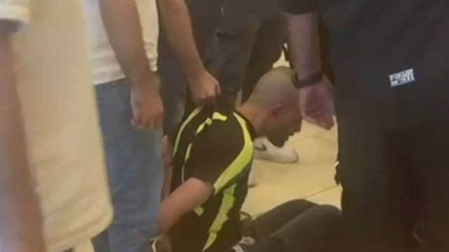 Attaque au couteau dans un hôtel près de Jérusalem : deux personnes blessées, le terroriste maîtrisé