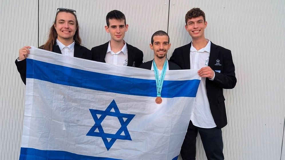 Israeli Ministry of Education Israël médaille de bronze aux Olympiades internationales d'intelligence artificielle