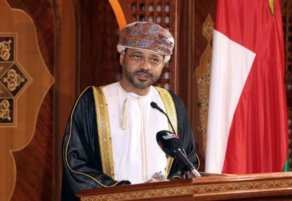 يعقد وزير الخارجية العماني السيد بدر البوسعيدي مؤتمرا صحفيا مشتركا مع نظيره الروسي عقب اجتماعهما في مسقط في 11 مايو 2022.