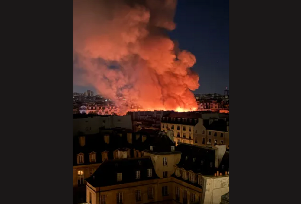 Capture d'écran X @p4risien Le marché des Enfants-Rouges ravagé par un incendie au cœur de Paris