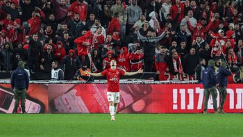 משחק של הפועל תל אביב באצטדיון בלומפילד, ארכיון