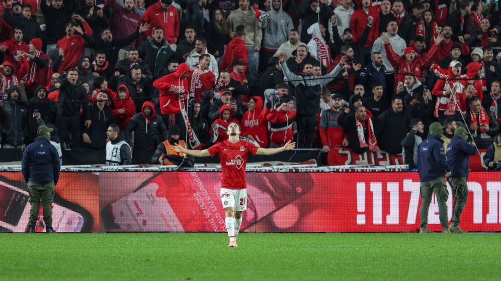 משחק של הפועל תל אביב באצטדיון בלומפילד, ארכיון