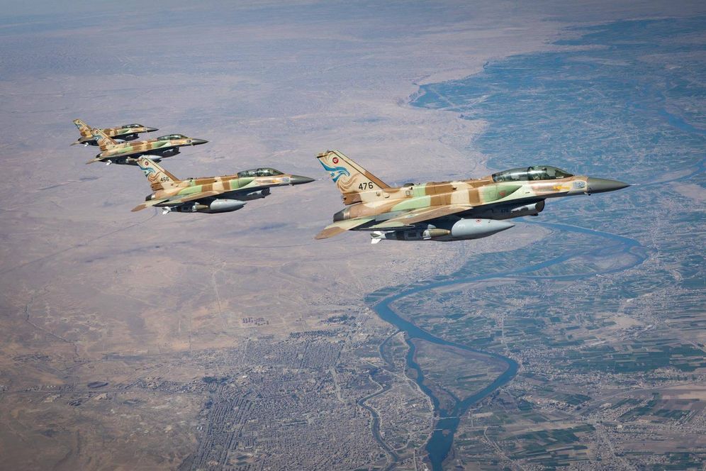 דובר צה"ל מטוסי חיל האוויר בדרך לתקיפה באיראן