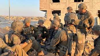 Illustration - Le commandant de la région sud, le général Yaniv Asor, lors d'une enquête préliminaire sur le terrain à Gaza