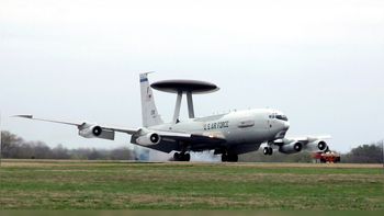 طائرة الرادار الأمريكية E-3 سينتري