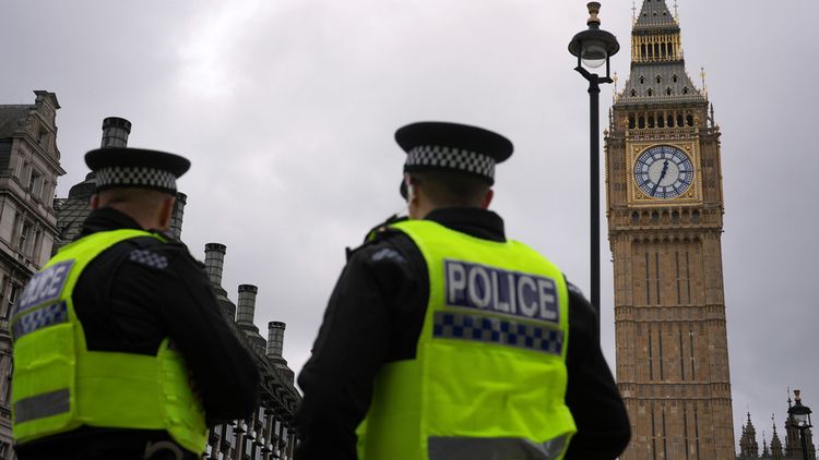 שוטרים בלונדון, ארכיון