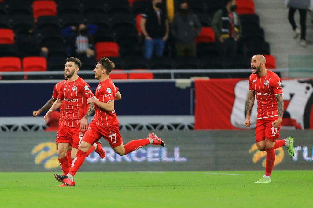 Israeli soccer player for Turkish team gets arrested following goal dedicated to hostages in Gaza – I24NEWS
