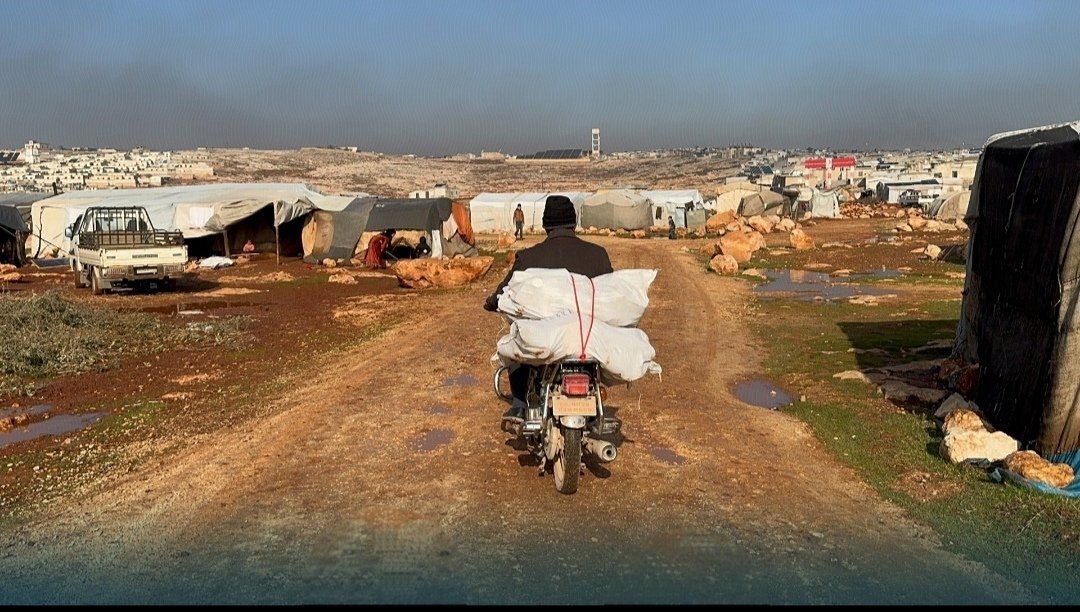 الشتاء القارس يهدد حياة آلاف النازحين في إدلب وحلب ونداء استغاثة عاجل