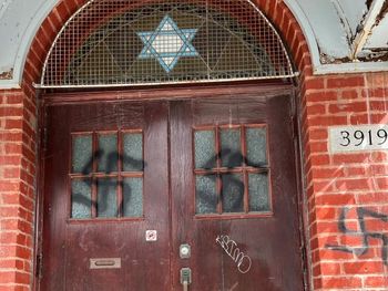 Swastikas spray-painted on Montreal's Bagg Street Synagogue.