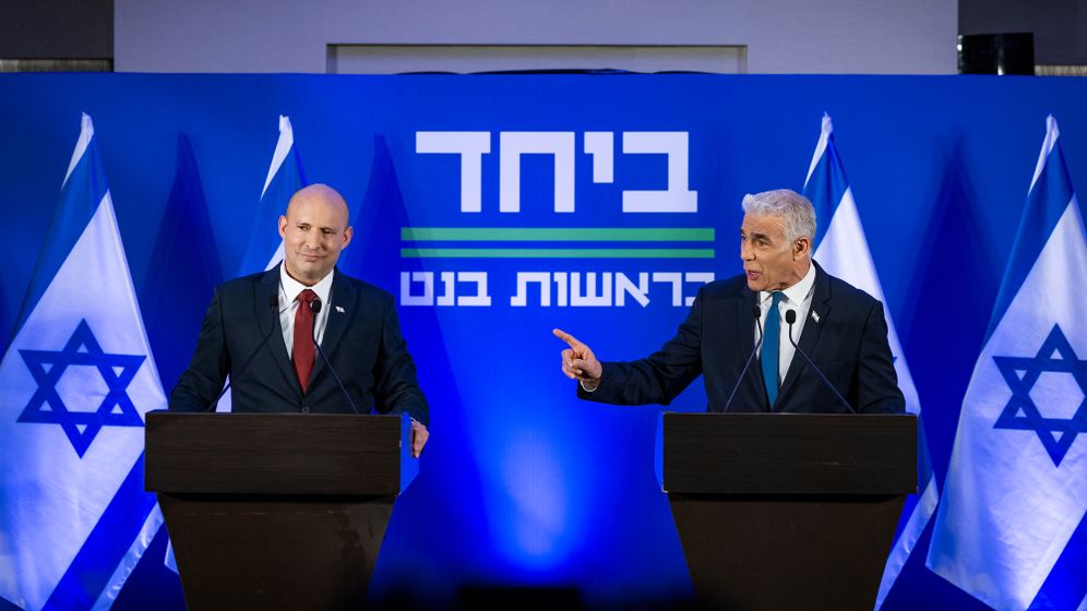 חיים גולדברג / פלאש 90 יאיר לפיד ונפתלי בנט בהכרזה על הקמת המפלגה המשותפת, ארכיון