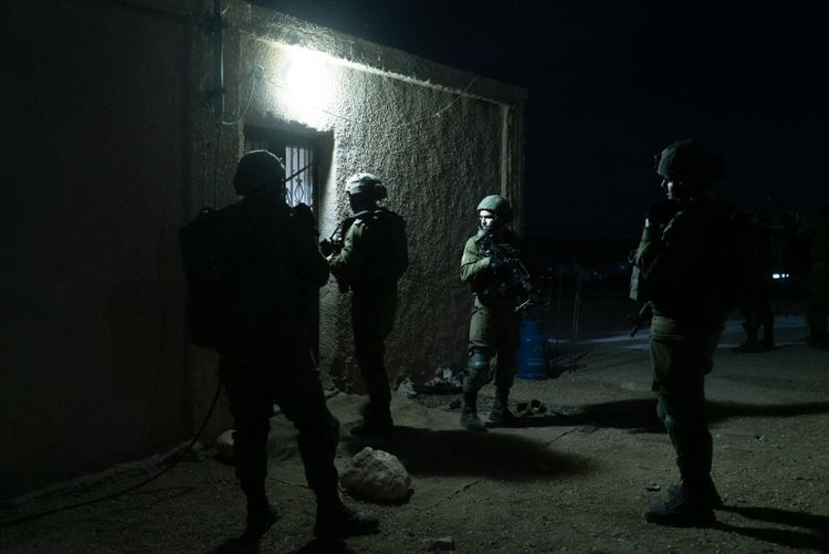 IDF And Shin Bet Arrest Suspected Hamas Operatives In West Bank - I24NEWS