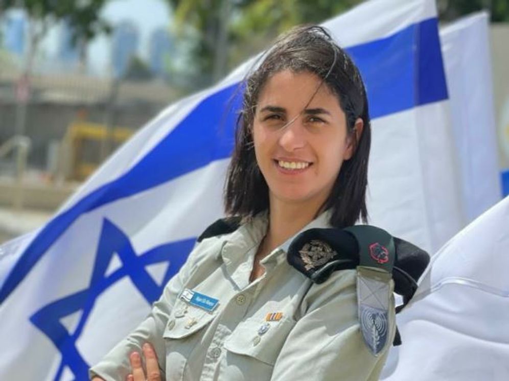 Captain Ella - Archive