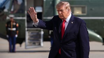 AP Photo/Julia Demaree Nikhinson President Donald Trump waves while walking from Air Force One to Marine One at John F. Kennedy International Airport, Monday, Sept. 21, 2026, in New York.