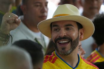 Presidential candidate Abelardo de la Espriella of the opposition Defenders of the Motherland movement arrives to vote during the runoff election in Barranquilla, Colombia, Sunday, June 21, 2026. 