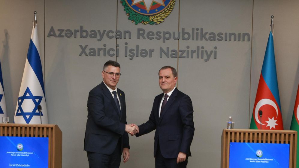 Foreign Minister Gideon Sa'ar at the Foreign Ministry in Baku with Azerbaijani Foreign Minister Jeyhun Bayermov