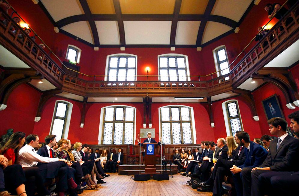 Students listening to speech at Oxford Union