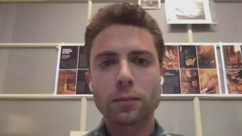 Jonas Follonier, rédacteur en chef du mensuel Le Regard Libre