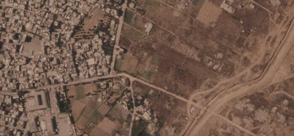 Planet Labs PBC capture d'écran Des images satellites révèlent une vaste barrière de Tsahal traversant la bande de Gaza