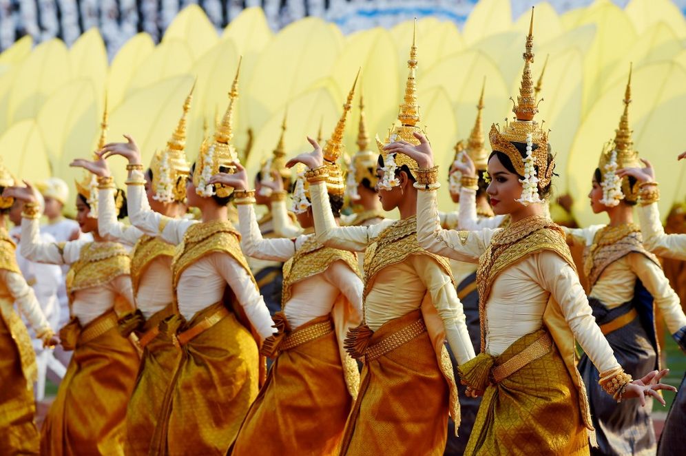 Illustration - Dancers perform in Phnom Penh on January 7, 2019.