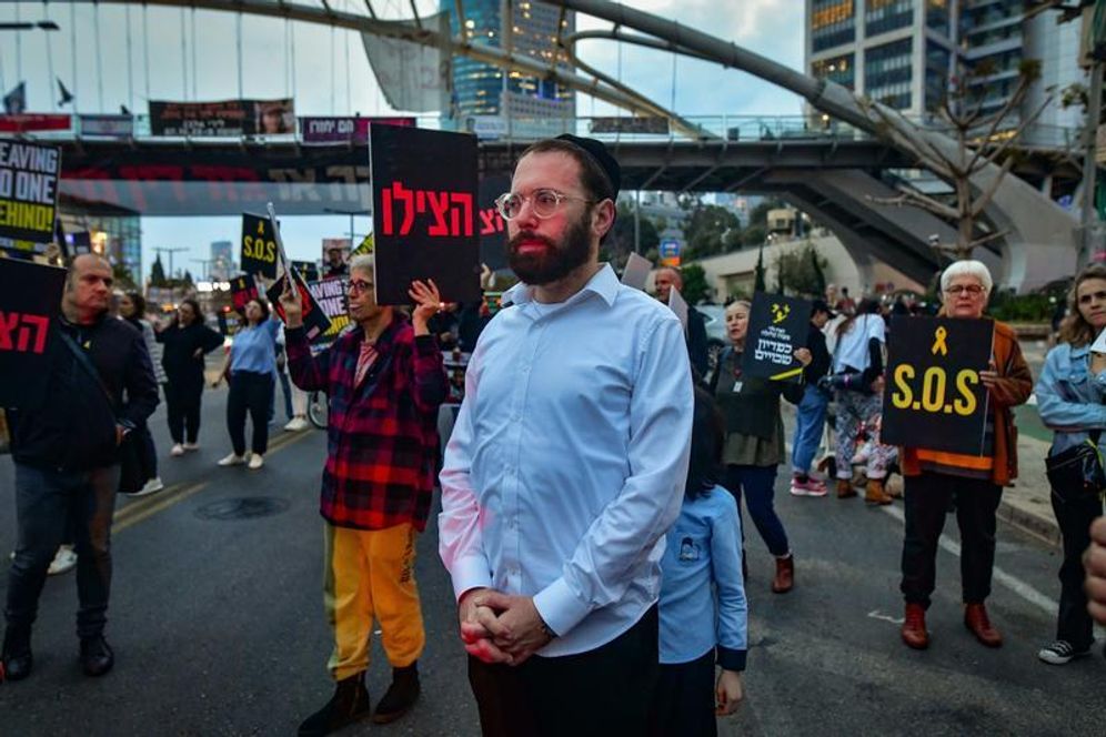 الصحافي يسرائيل فيري - ارشيف