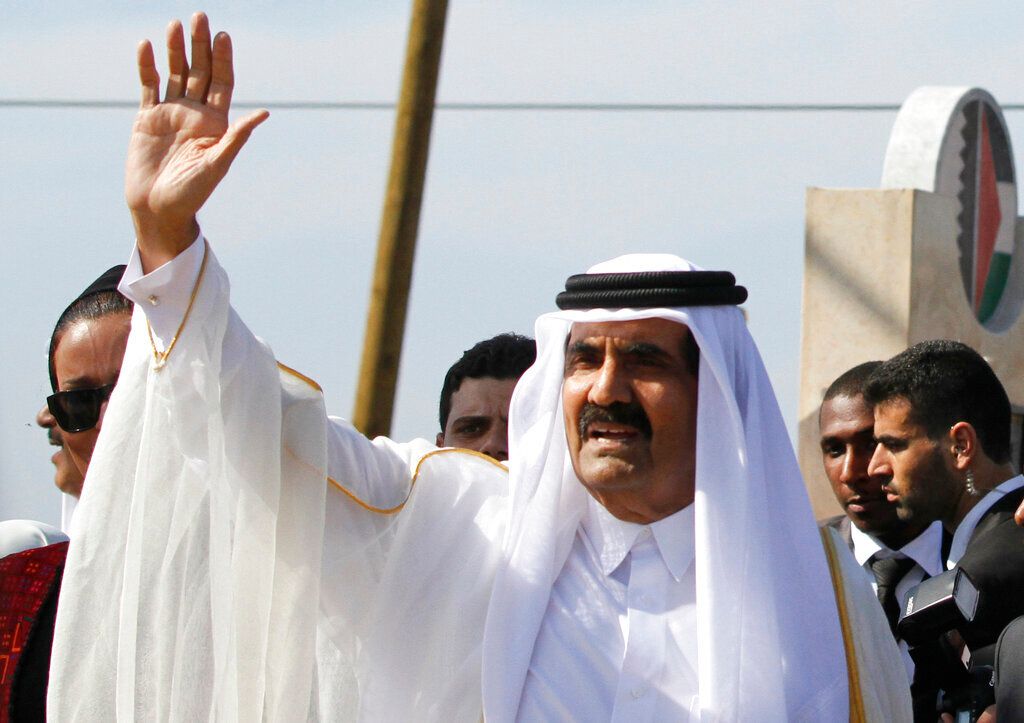 قطر تنعى الأمير الوالد الشيخ حمد بن خليفة آل ثاني بعد مسيرة صنعت نهضة البلاد