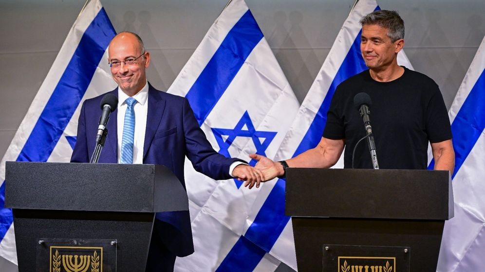 יועז הנדל וירון זליכה בעת ההכרזה על המפלגה, ארכיון