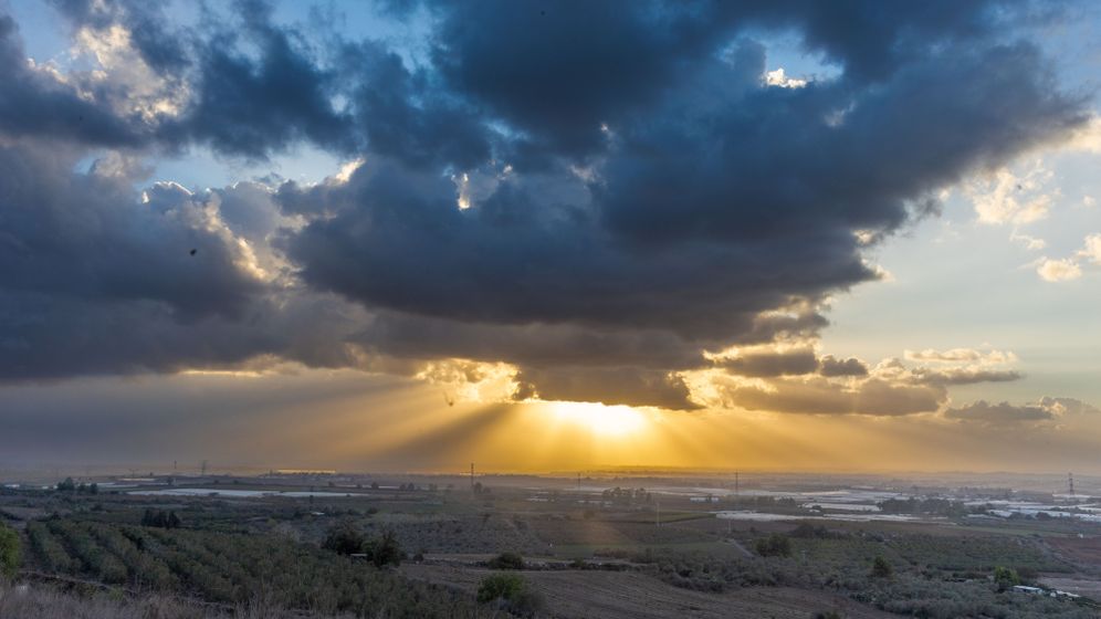 מבט על השקיעה מנקודת תצפית בתל גזר, ארכיון