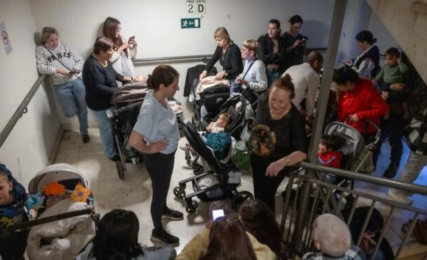 Israël sous le feu iranien et du Hezbollah pendant Pessah, des millions de civils à l’abri