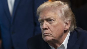 נשיא ארה"ב דונלד טראמפ בחדר המצב בזמן התקיפה בוונצואלה, 3.1.26