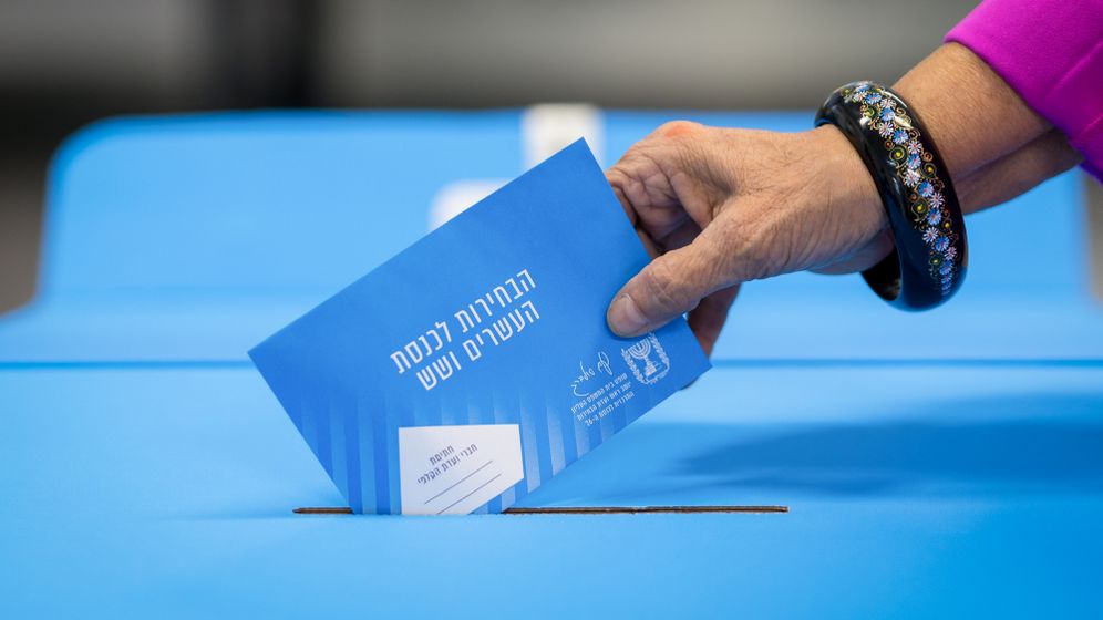 קלפי, הצבעה בבחירות 2026, אילוסטרציה (למקום ולמצולמים אין קשר לנאמר בכתבה)
