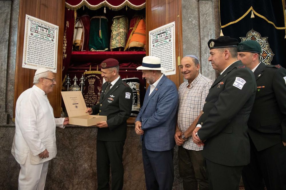رئيس أركان الجيش الإسرائيلي أفيف كوخافي يزور كنيس يهودي في مراكش ، المغرب ، الأربعاء ، 20 يوليو ، 2022