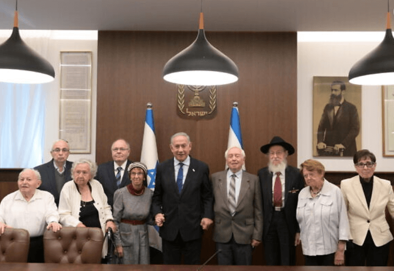 Netanyahu Meets Holocaust Survivors Who Will Light Remembrance Torches At Yad Vashem - Vimarsana News