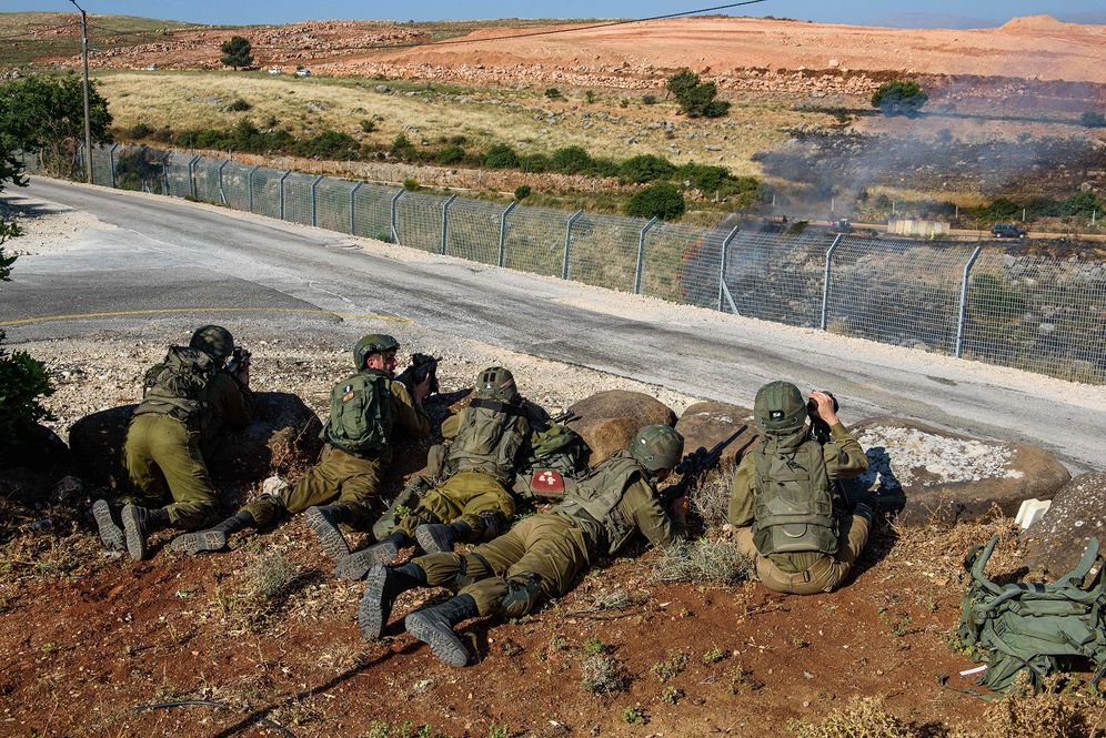 Des soldats israéliens postés à Metoula, à la frontière entre Israël et le Liban, dans le nord d'Israël