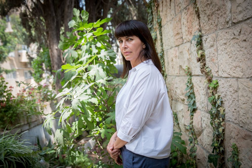 מרים אלסטר, פלאש 90 ד"ר עינת וילף