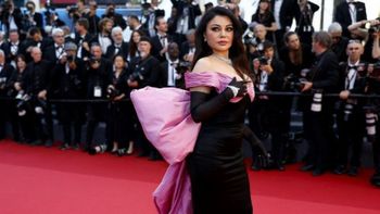 المغنية والممثلة اللبنانية هيفا وهبي تصل لعرض فيلم "Le Comte de Monte-Cristo" (الكونت مونت كريستو) في الدورة الـ77 لمهرجان كان السينمائي في مدينة كان بجنوب فرنسا، في 22 مايو 2024.