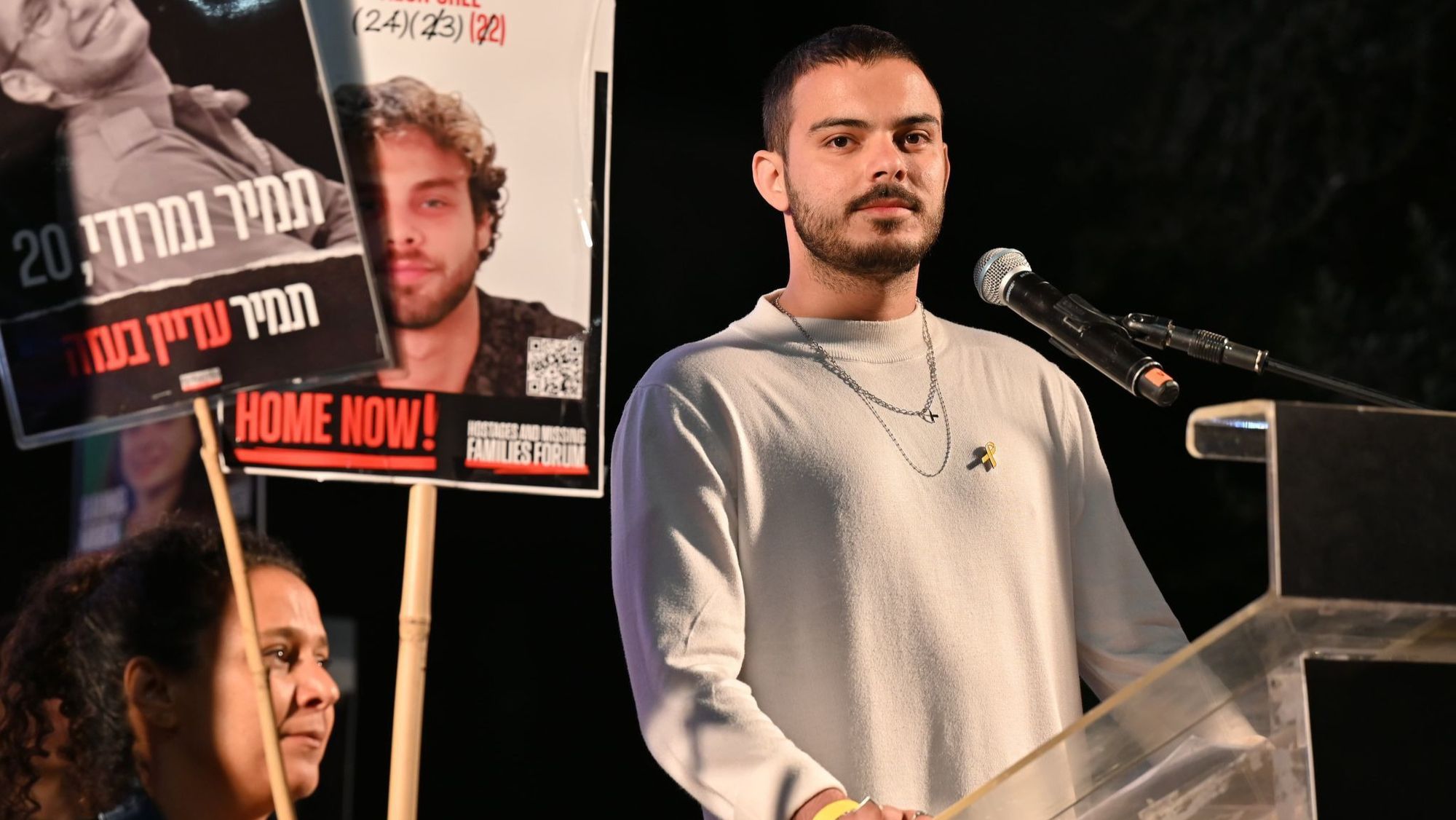 "Nos geôliers avaient installé une bombe pour nous faire sauter si l’armée arrivait", raconte l'ex-otage Omer Wenkert