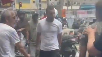 פעילים של מפלגת הדמוקרטים הותקפו בשוק התקווה, שניים נעצרו
