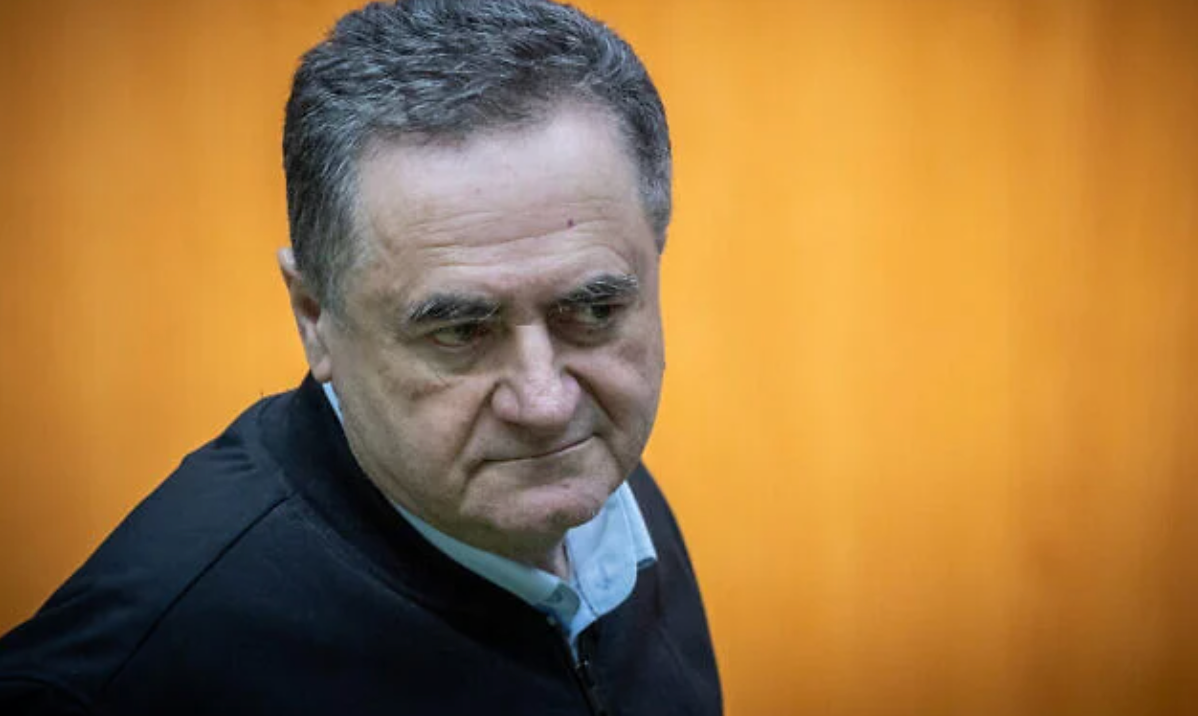 Israël Katz : "des centaines de terroristes du Hezbollah ciblés", menace contre Naim Qassem